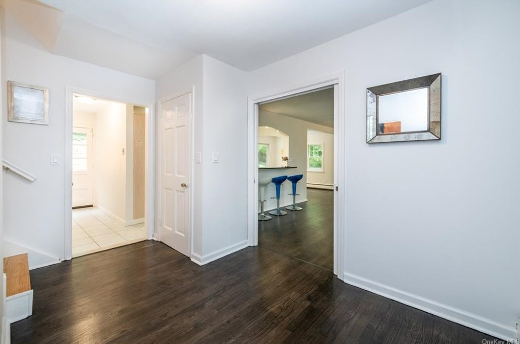 2174 Van Cortlandt Cir, Yorktown Hgts, NY 10598