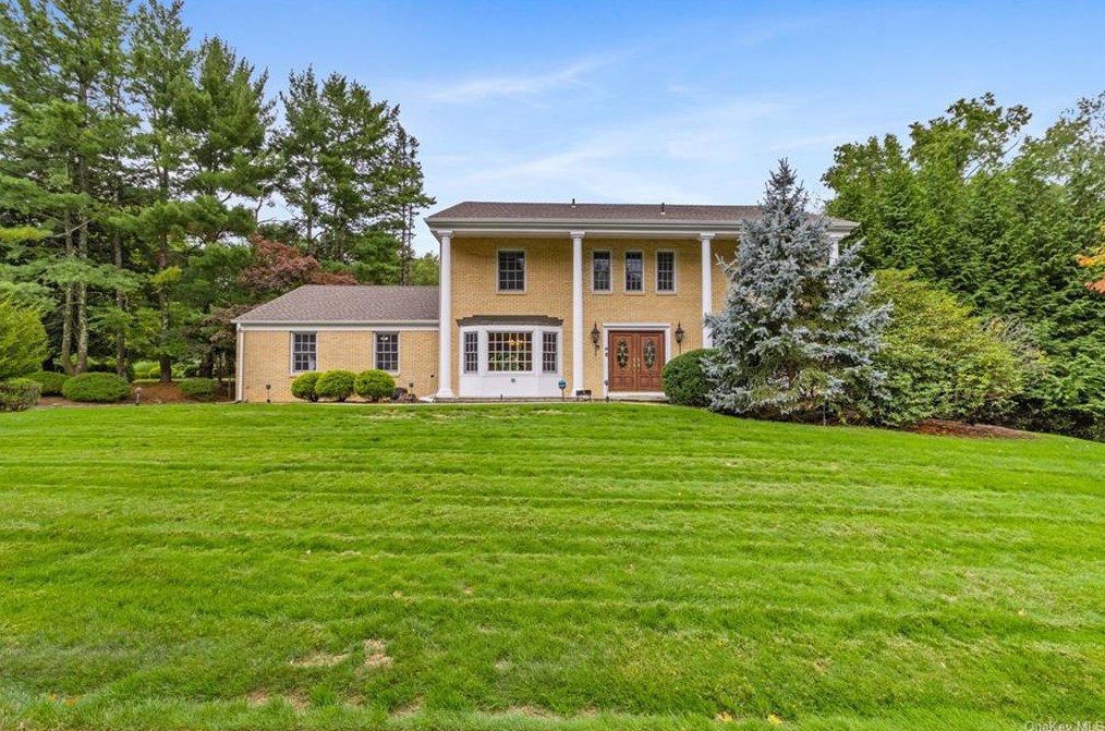 15 Tor Ter, New City, NY 10956-2216