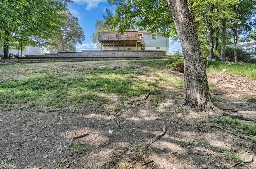 13 Maple Ln, Monroe NY 10950-1024 exterior