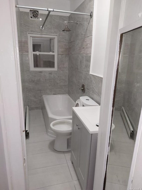 126 W 1st St #2, Mount Vernon, NY 10550