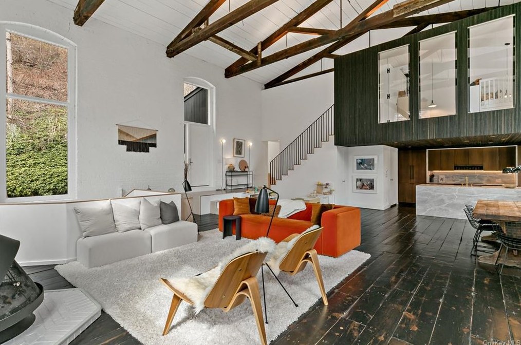 15 Butlerville Rd, Somers Town, NY 10589