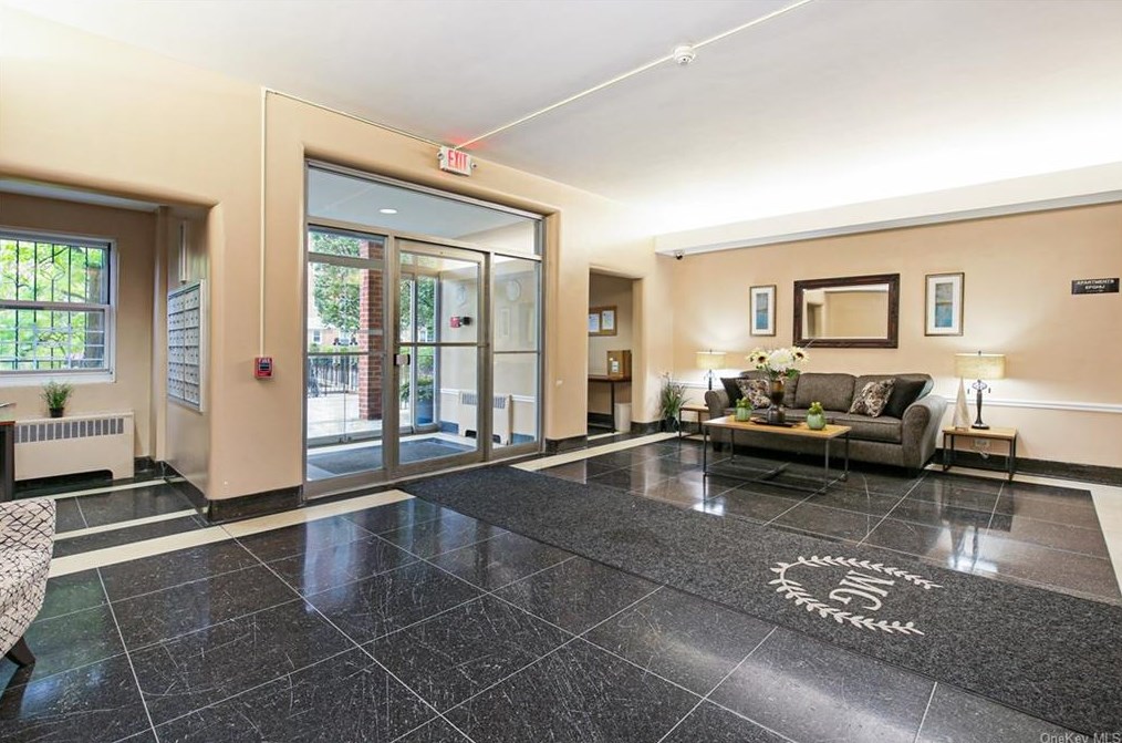 280 Collins Ave #8j, Mount Vernon, NY 10552