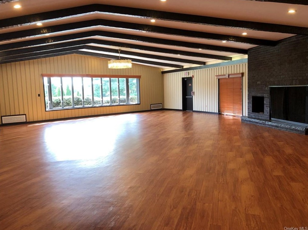 380 Country Club Ln, Mount Ivy NY  10970-2545 exterior