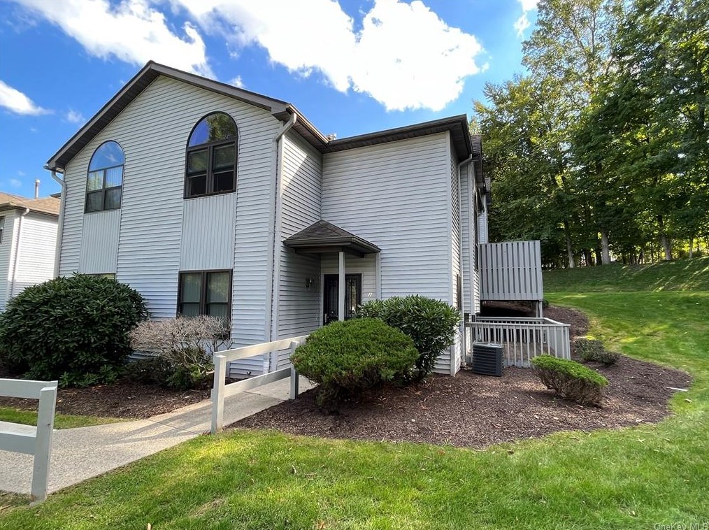 1 Aldo Ct, Monroe, NY 10950-3924