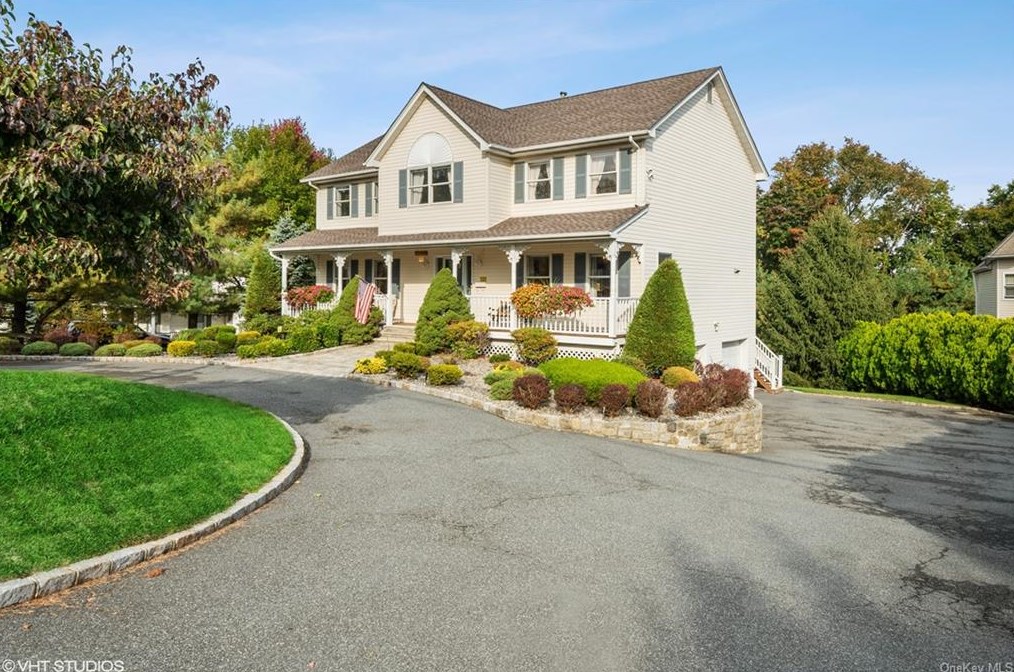 111 Rose Rd, West Nyack, NY 10994