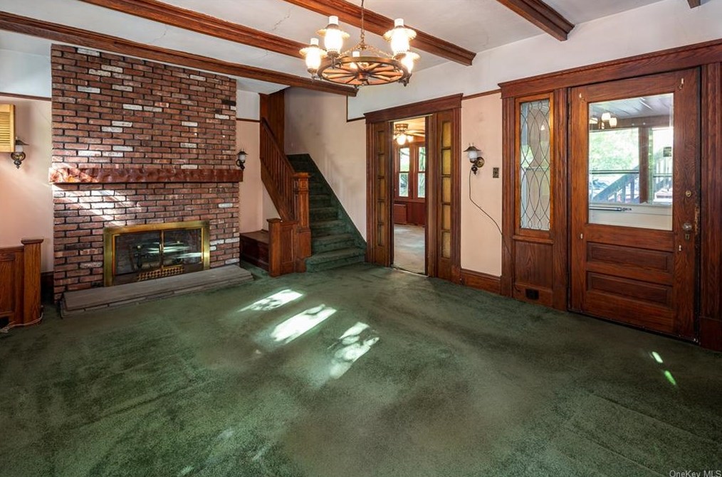 1800 Seabury Pl, Peekskill NY  exterior