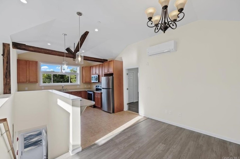9 Springvale Rd, Croton On Hudson NY  10520-1303 exterior