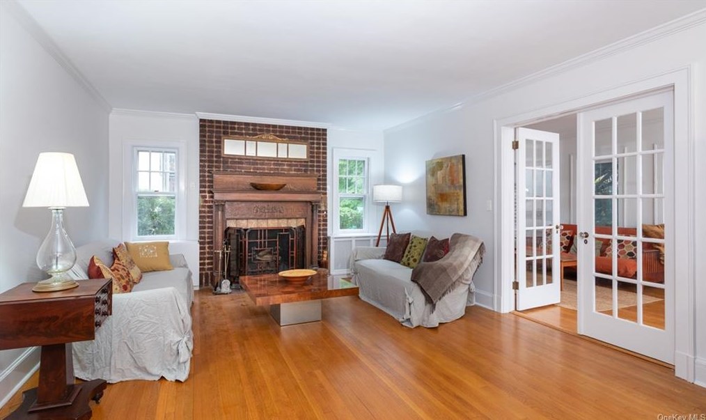18 Olinda Ave, Yonkers, NY 10706-2312