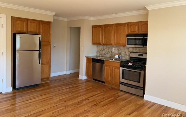 233 N Middletown Rd #h, Chestnut Ridge, NY 10965