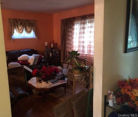 21 Canfield Ave, Yonkers NY 10710-1907 exterior