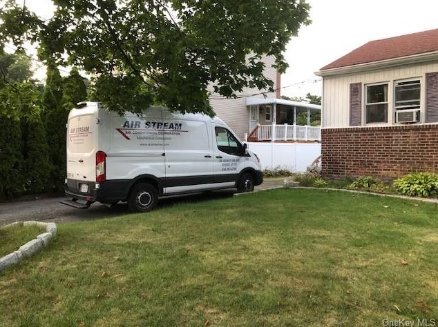 21 Canfield Ave, Yonkers, NY 10710-1906