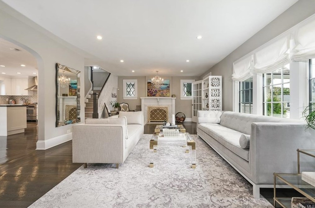 12 Vanderburgh Ave, Larchmont, NY 10538-2931