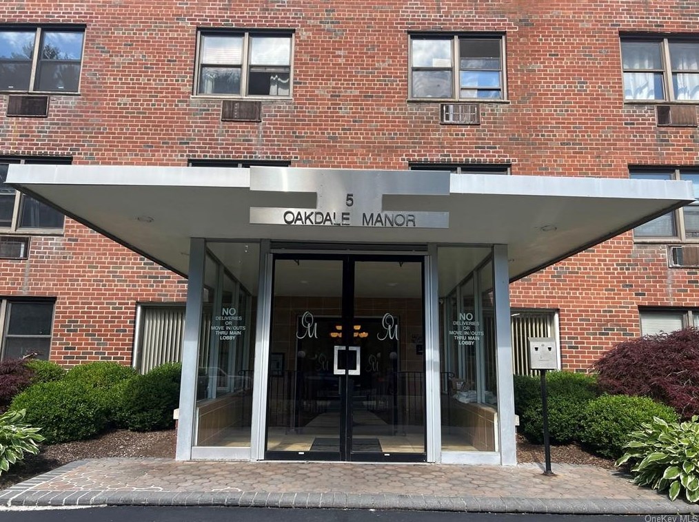 5 Oakdale Manor #a17, Airmont, NY 10901