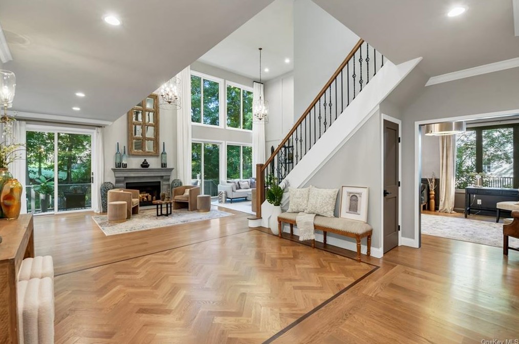 22 Cobblefield Ln, White Plains, NY 10605