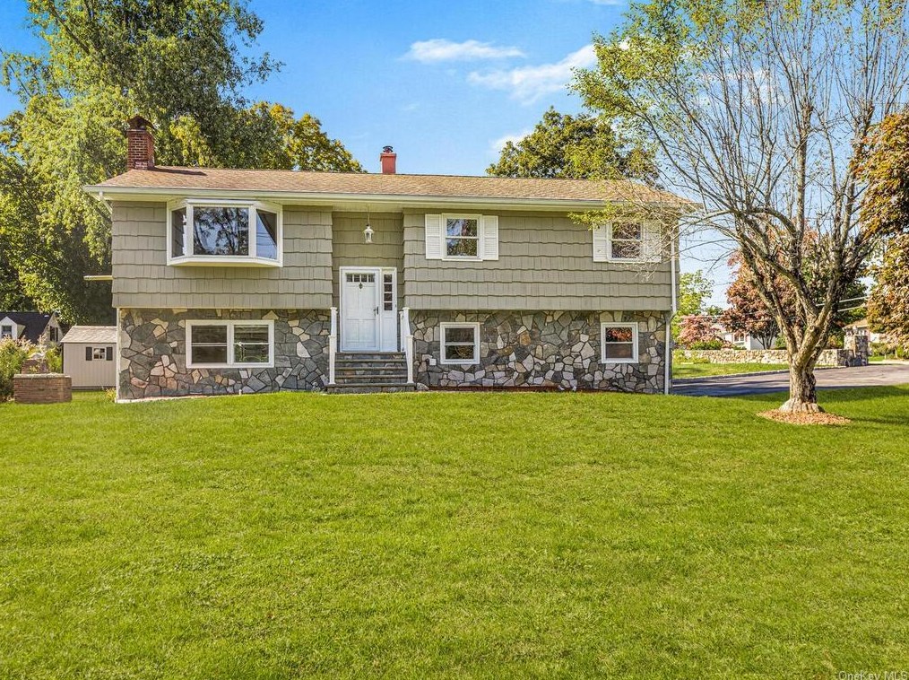 2687 Old Yorktown Rd, Yorktown Hgts, NY 10598