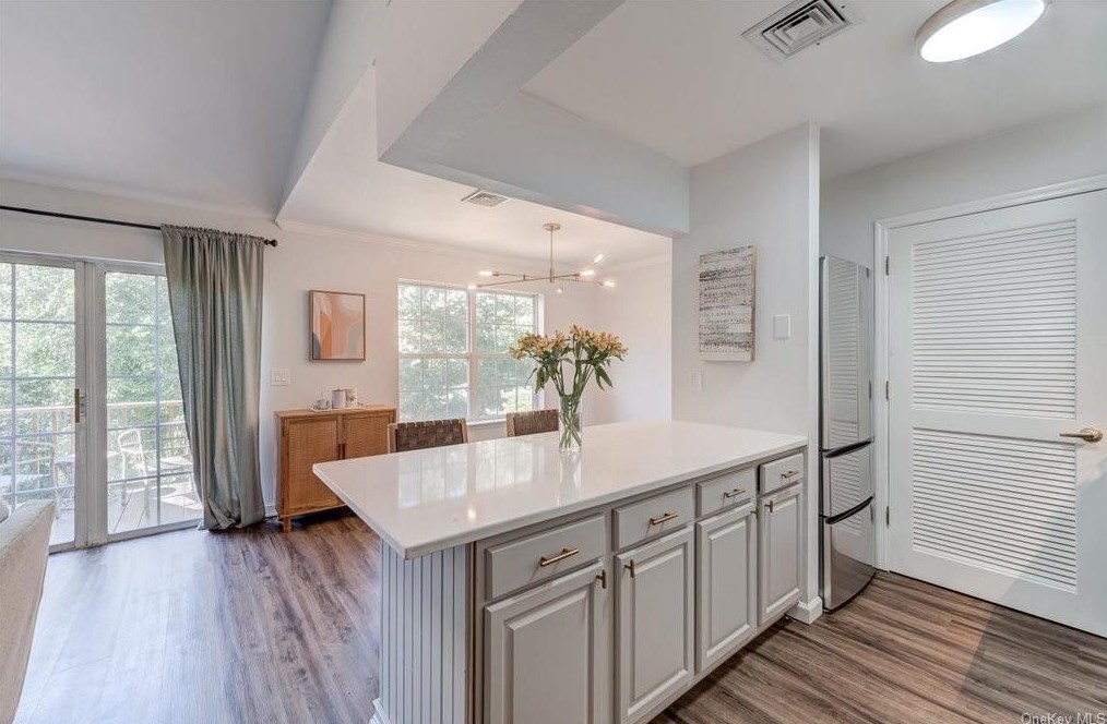 1174 Washington Grn, Newburgh NY  12553-6921 exterior