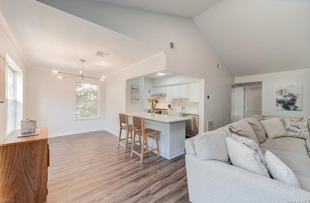 1174 Washington Grn, Newburgh NY  12553-6921 exterior