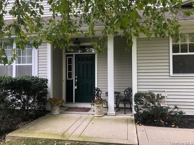 24 Green Ct, Middletown, NY 10940
