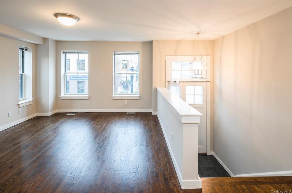 141 Main St Apt J, Yonkers, NY
