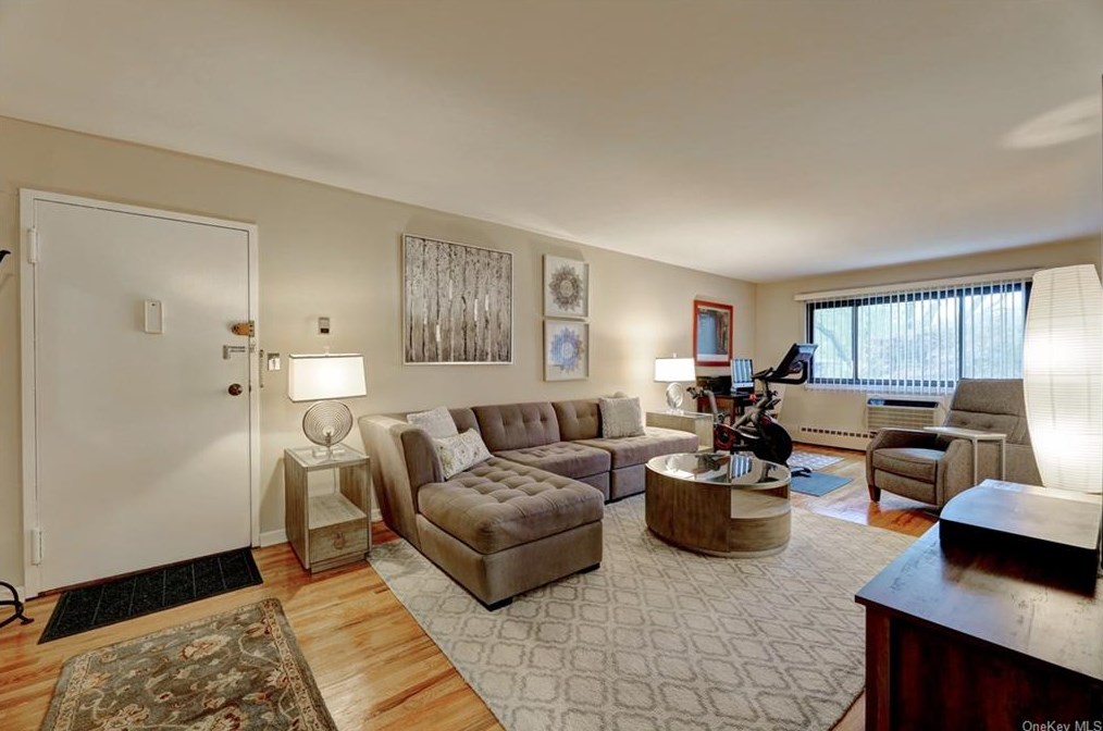 4 W Lawrence Park Dr #11, Piermont, NY 10968