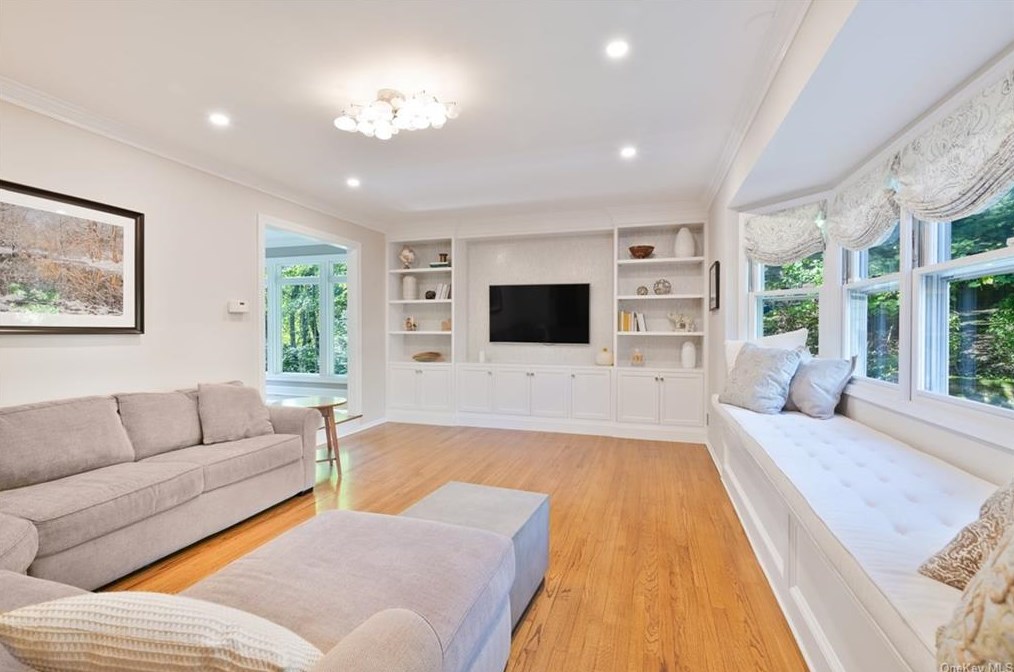 4 Gem Ct, New City NY  10956-7018 exterior