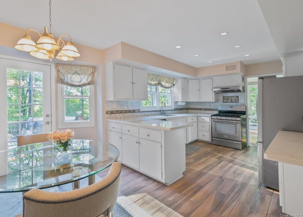 4 Gem Ct, New City NY  10956-7018 exterior