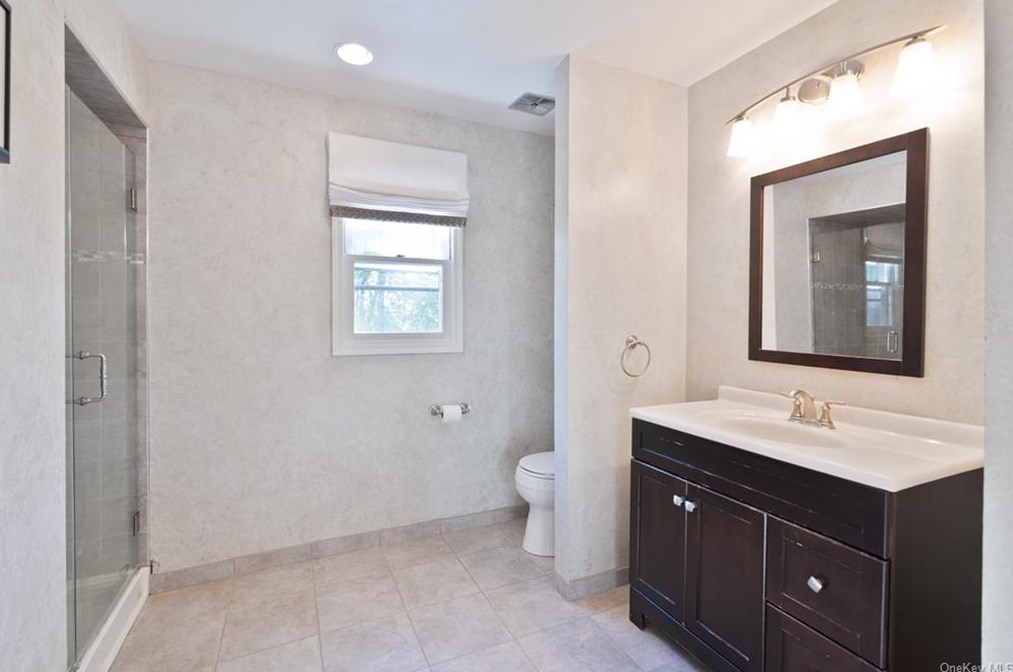 4 Gem Ct, New City NY  10956-7018 exterior