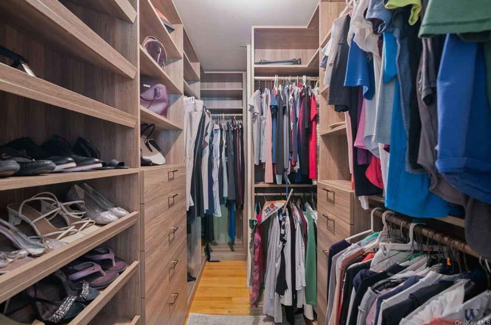 4 Gem Ct, New City NY  10956-7018 exterior