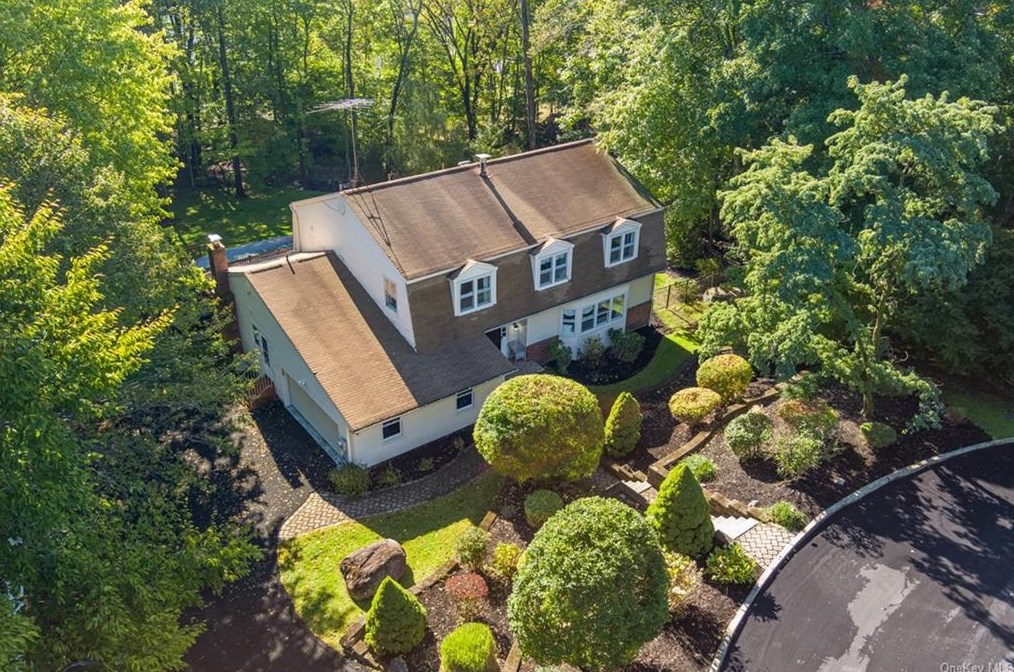 4 Gem Ct, New City, NY 10956-7018