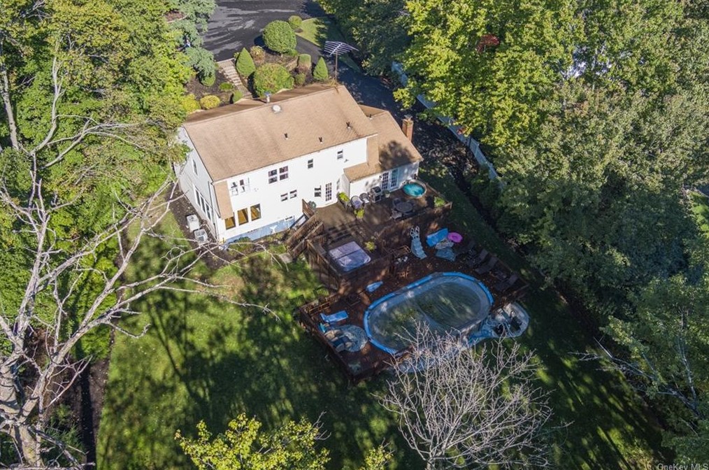 4 Gem Ct, New City NY  10956-7018 exterior