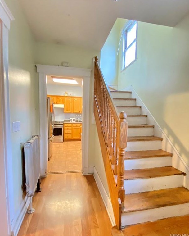 71 Wayne Ave, Airmont, NY 10901