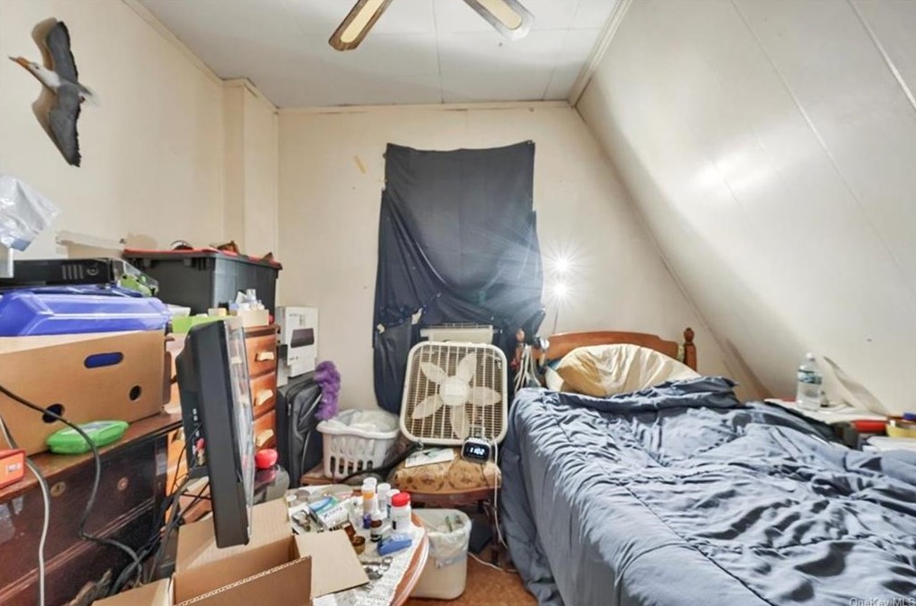 82 Prospect St, Newburgh NY 12550-4716 exterior