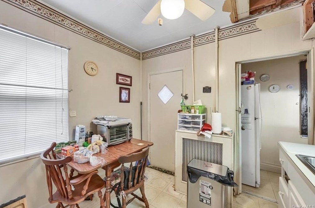 82 Prospect St, Newburgh NY 12550-4716 exterior