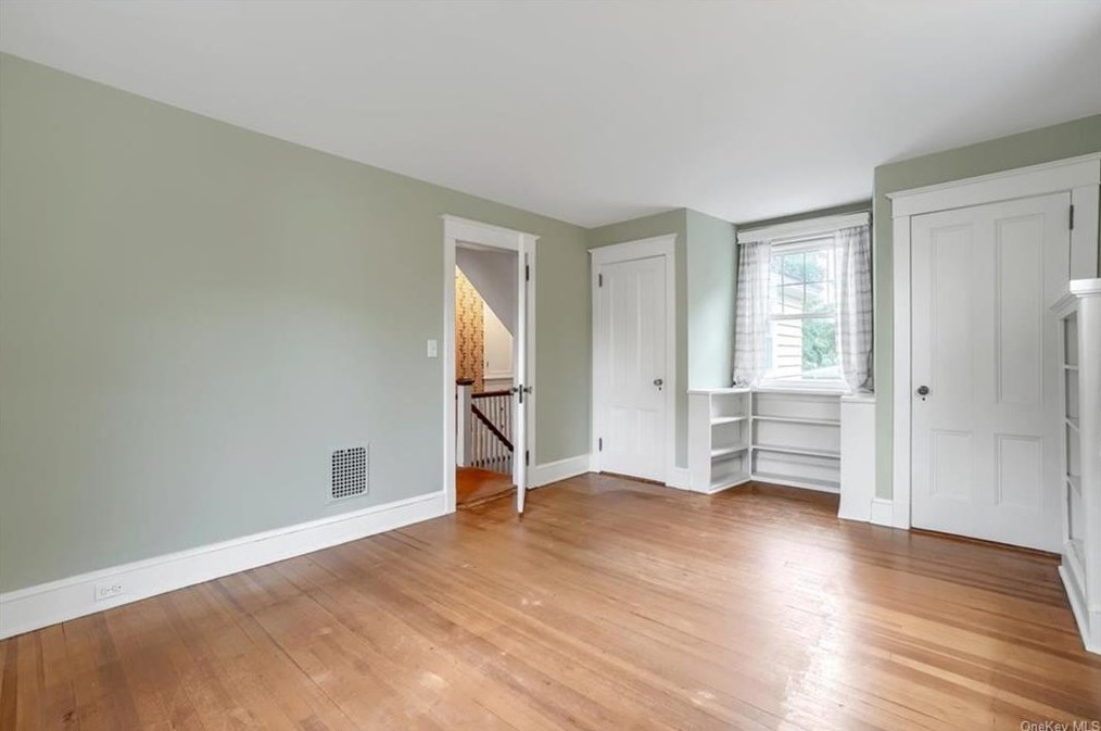 12 Platt St, Poughkeepsie NY 12601-4944 exterior