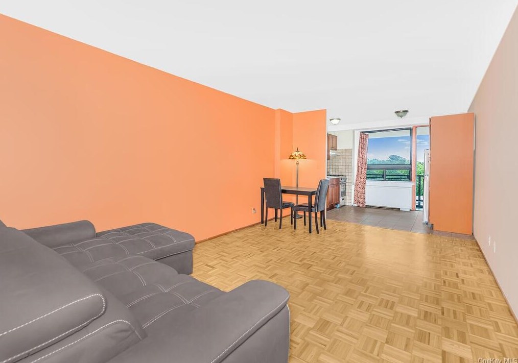 4705 Henry Hudson Pkwy #4a, Bronx, NY 10471
