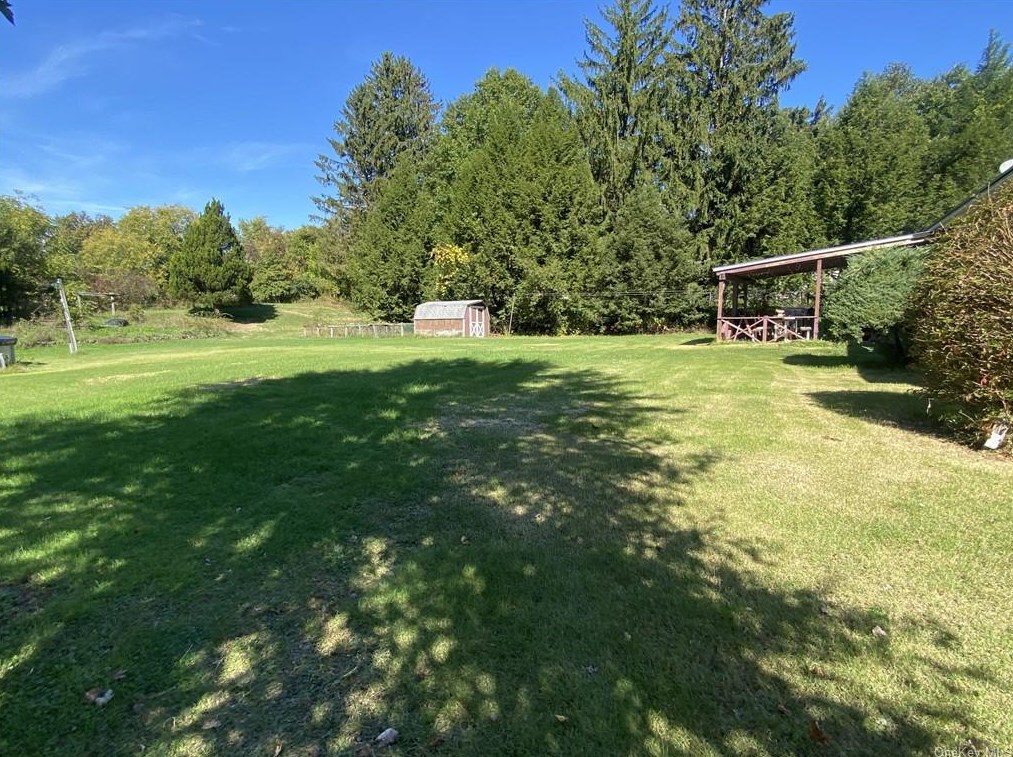 114 St Andrews Rd, Walden, NY 12586