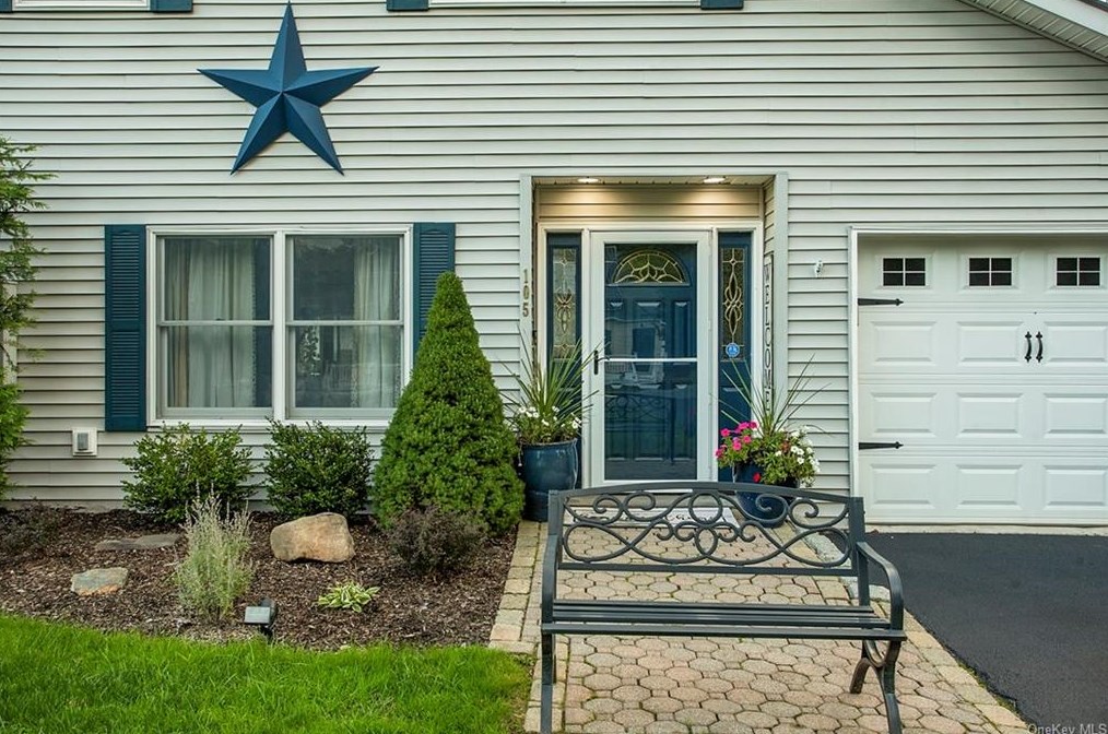 105 Lake Region Blvd, Monroe, NY 10950-1121