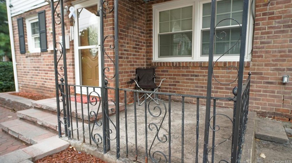 200 North St, Newburgh NY  12550-3131 exterior