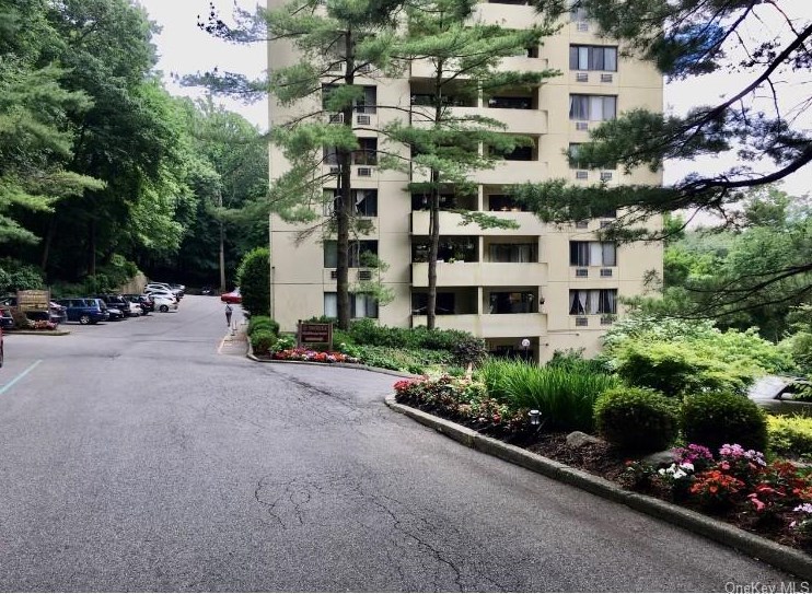 1 David Ln #6s, Yonkers, NY 10701