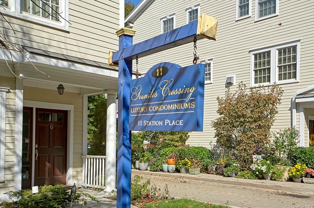 11 Station Pl Unit 4, Millwood, NY 10546