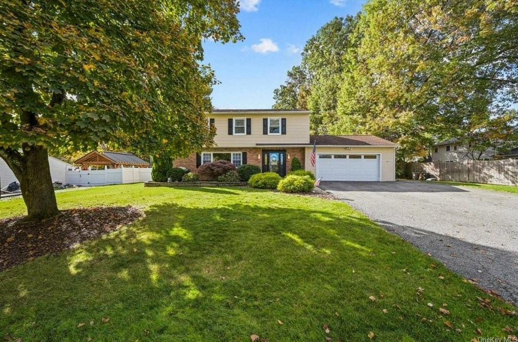 9 Cimorelli Dr, Newburgh, NY 12553-6102