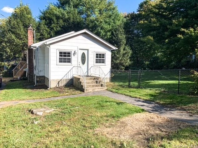 12 Iris Ct, Kent Lakes, NY 10512-5857