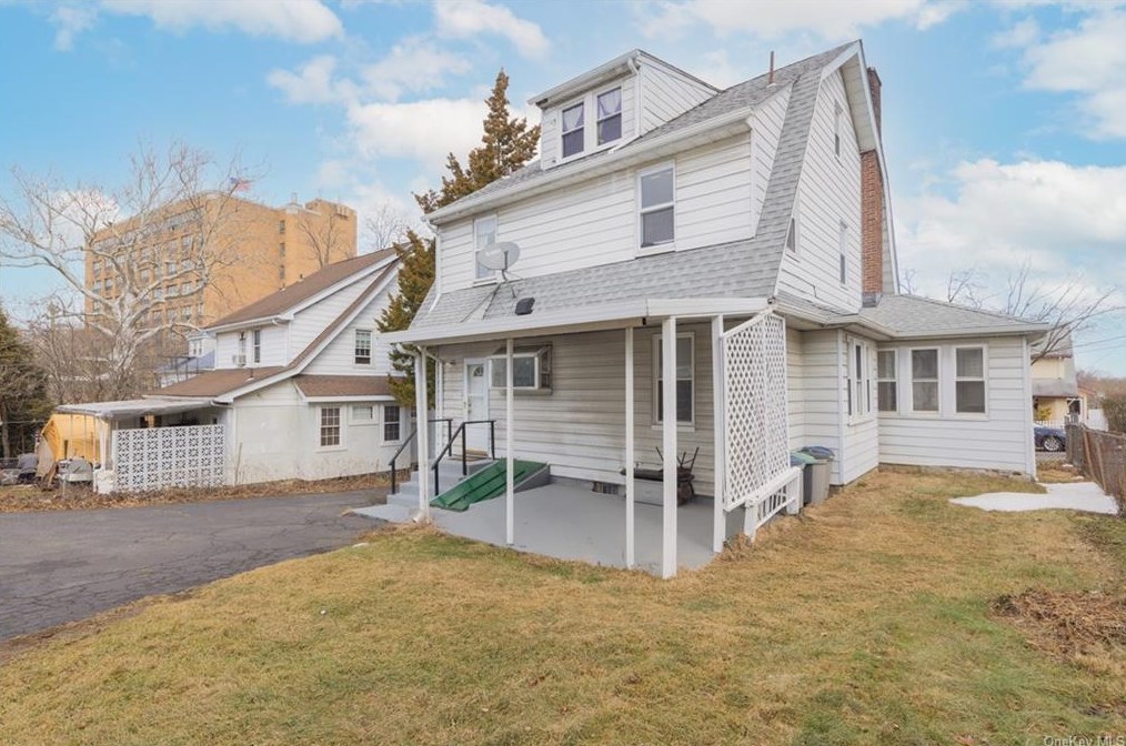 23 Hilltop Ave #2, New Rochelle, NY 10801