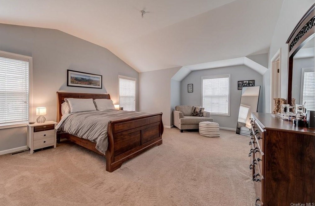 6 Allyson Ct, Goshen NY  10924-5513 exterior