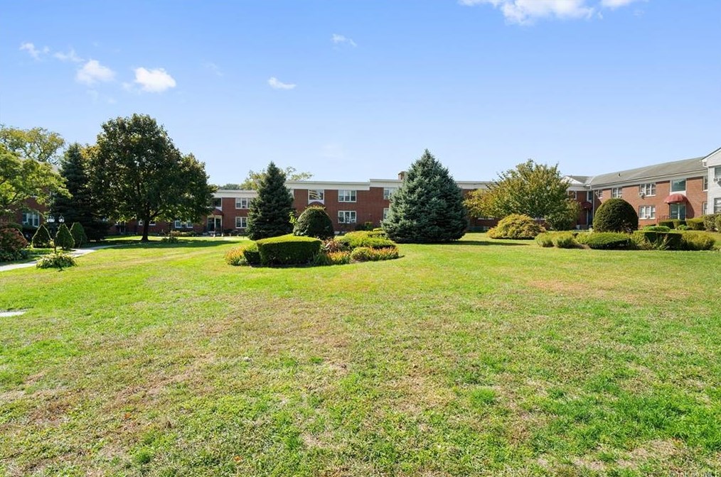 3 Burbank St #2a, Yonkers, NY 10710