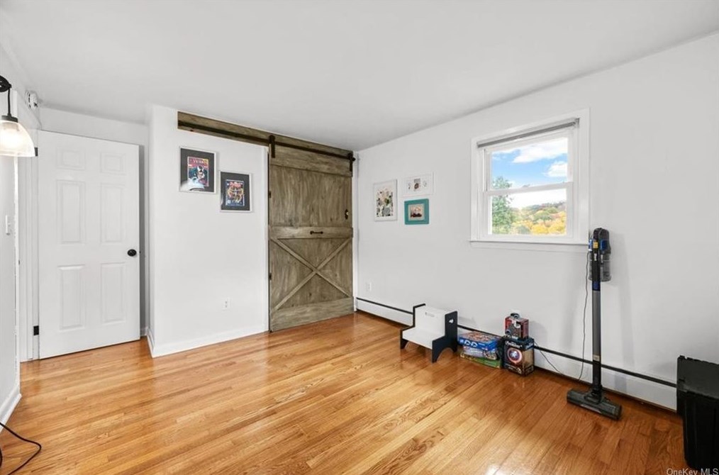 290 Candlestick Hill Rd, Newburgh NY  12550-1001 exterior