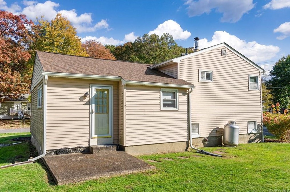 21 Alfred Pl, Walden NY  12586-1334 exterior