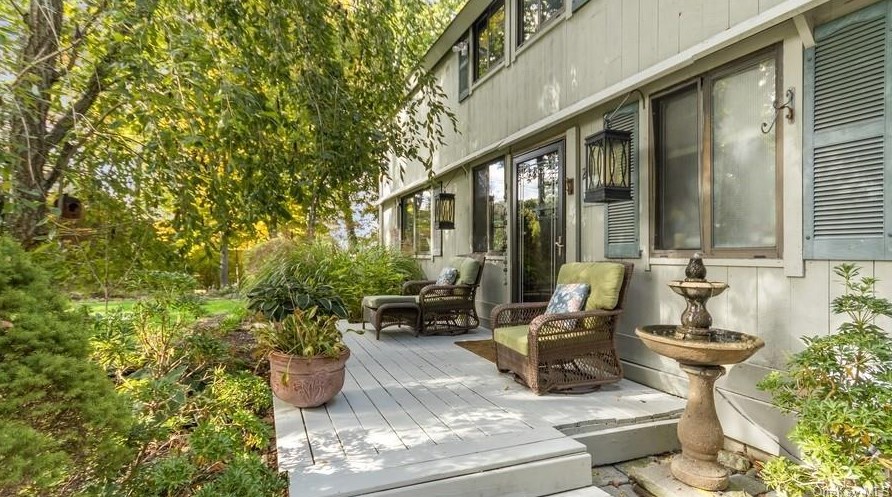 20 Woodland Terrace Ct, Kent Lakes NY  10512-3601 exterior