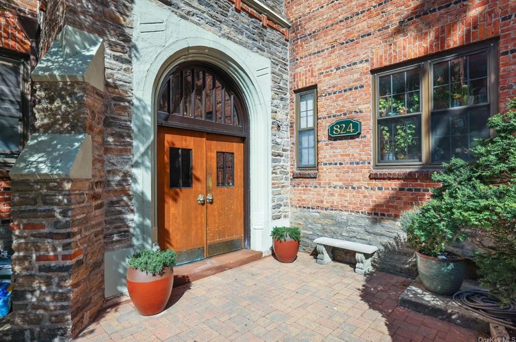 824 Bronx River Rd #2a, Yonkers, NY 10708