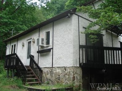 882 Peekskill Hollow Rd, Tompkins Corners, NY 10579